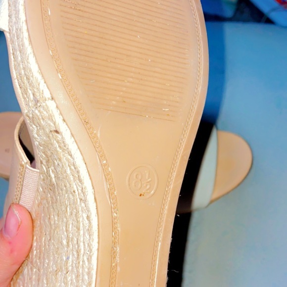 White and Tan Wedges - Picture 2 of 4
